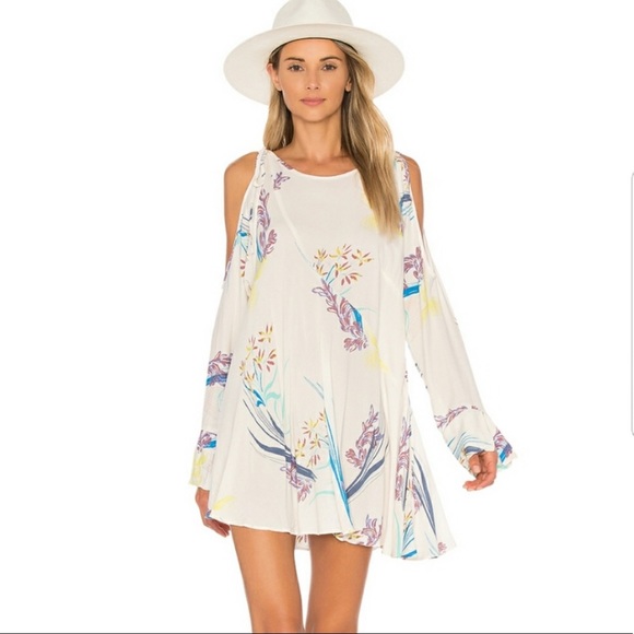 Free People Dresses & Skirts - FREE PEOPLE Clear Skies Printed Tunic in Neutral